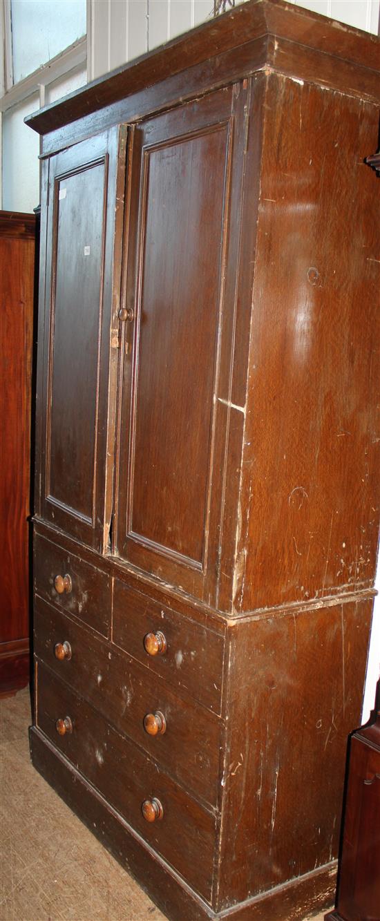 Pine linen press